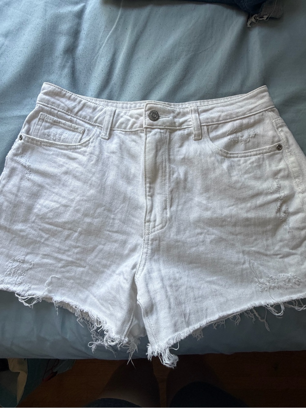 Women’s White High-Rise Frayed Hem Denim Shorts